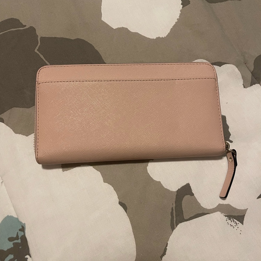 Kate Spade Large Wallet - Picture 2 of 5